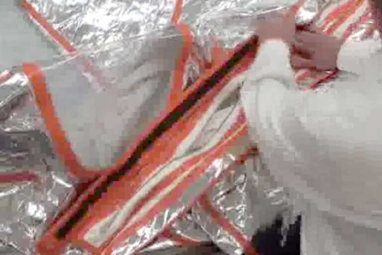Closing a Gas-Tight Zipper Technique